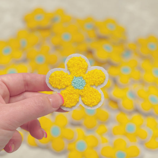 Yellow Flower Chenille Patch - 302°